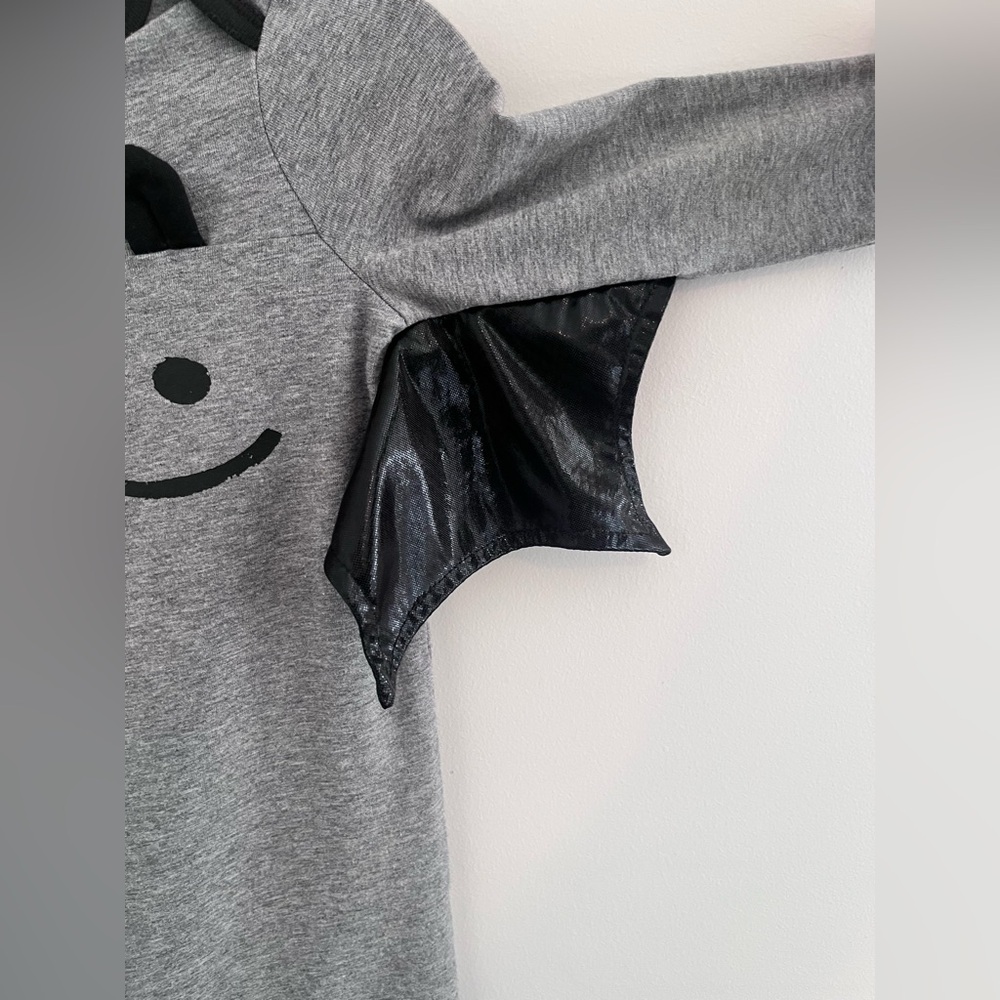 Cat & Jack Toddler 18mo Halloween Vampire Bat One Piece Romper Like New - Picture 7 of 8